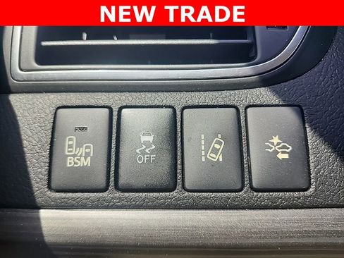 Used 2017 Toyota Camry XLE image 9