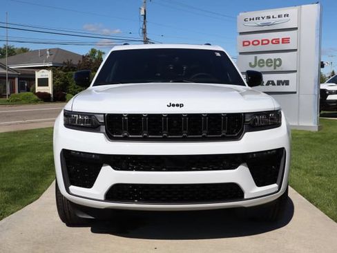 New 2026 Jeep Grand Cherokee L Limited AWD/4WD image 7