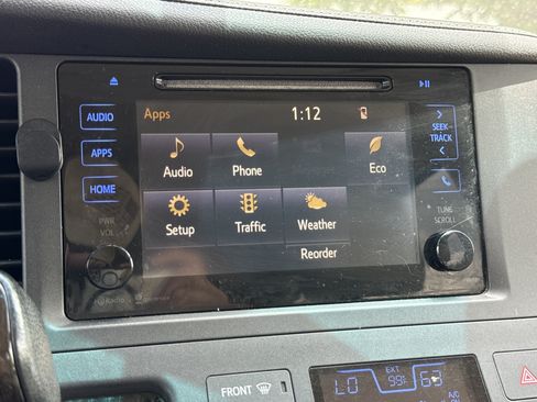Used 2015 Toyota Sienna XLE FWD image 20