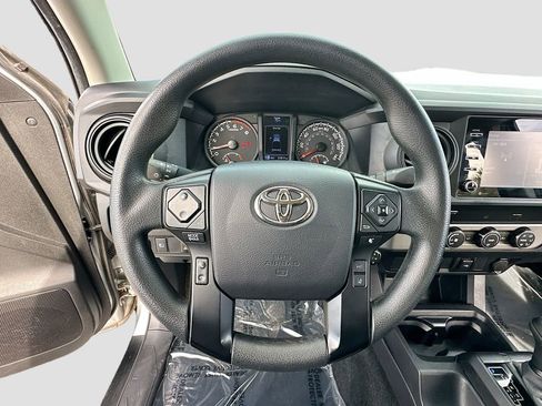 Used 2022 Toyota Tacoma SR w/ SR Convenience Package image 11