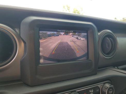 Used 2022 Jeep Wrangler Unlimited Sport image 20