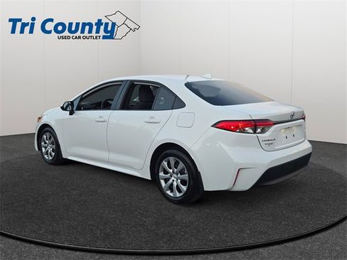 Certified 2025 Toyota Corolla LE image 6