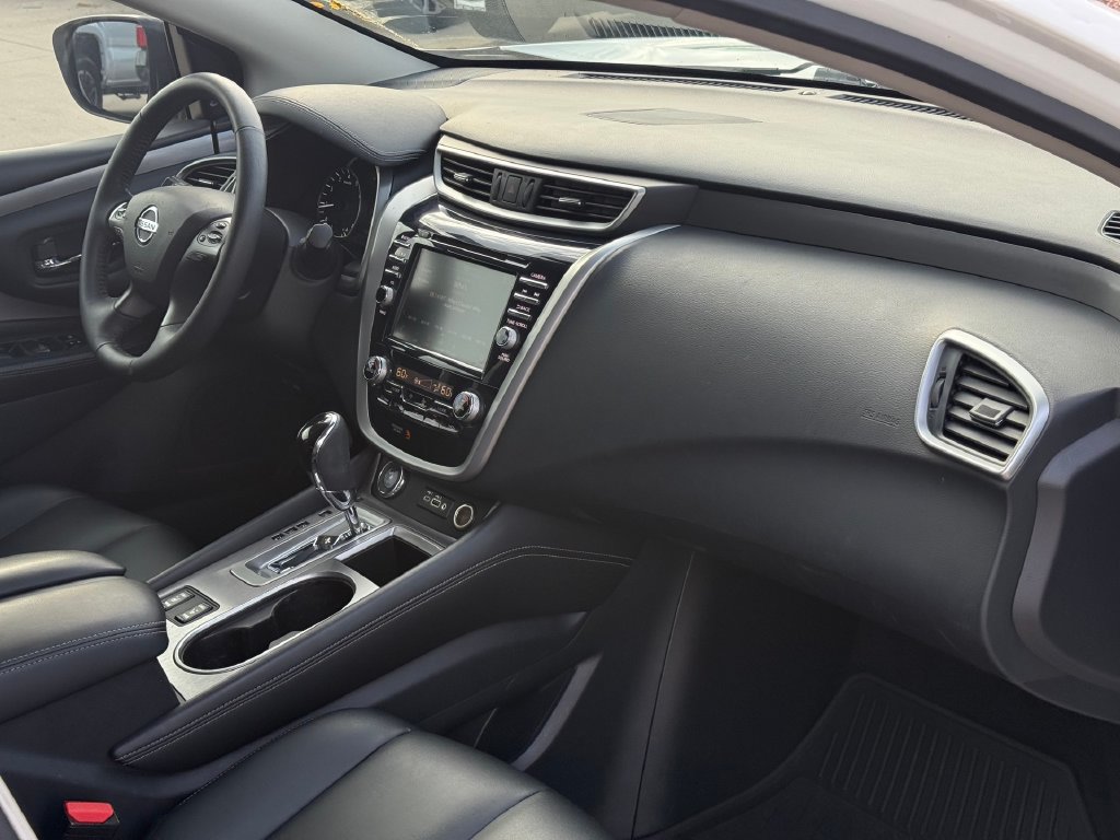 Used 2022 Nissan Murano SV w/ SV Midnight Edition Package FWD image 24