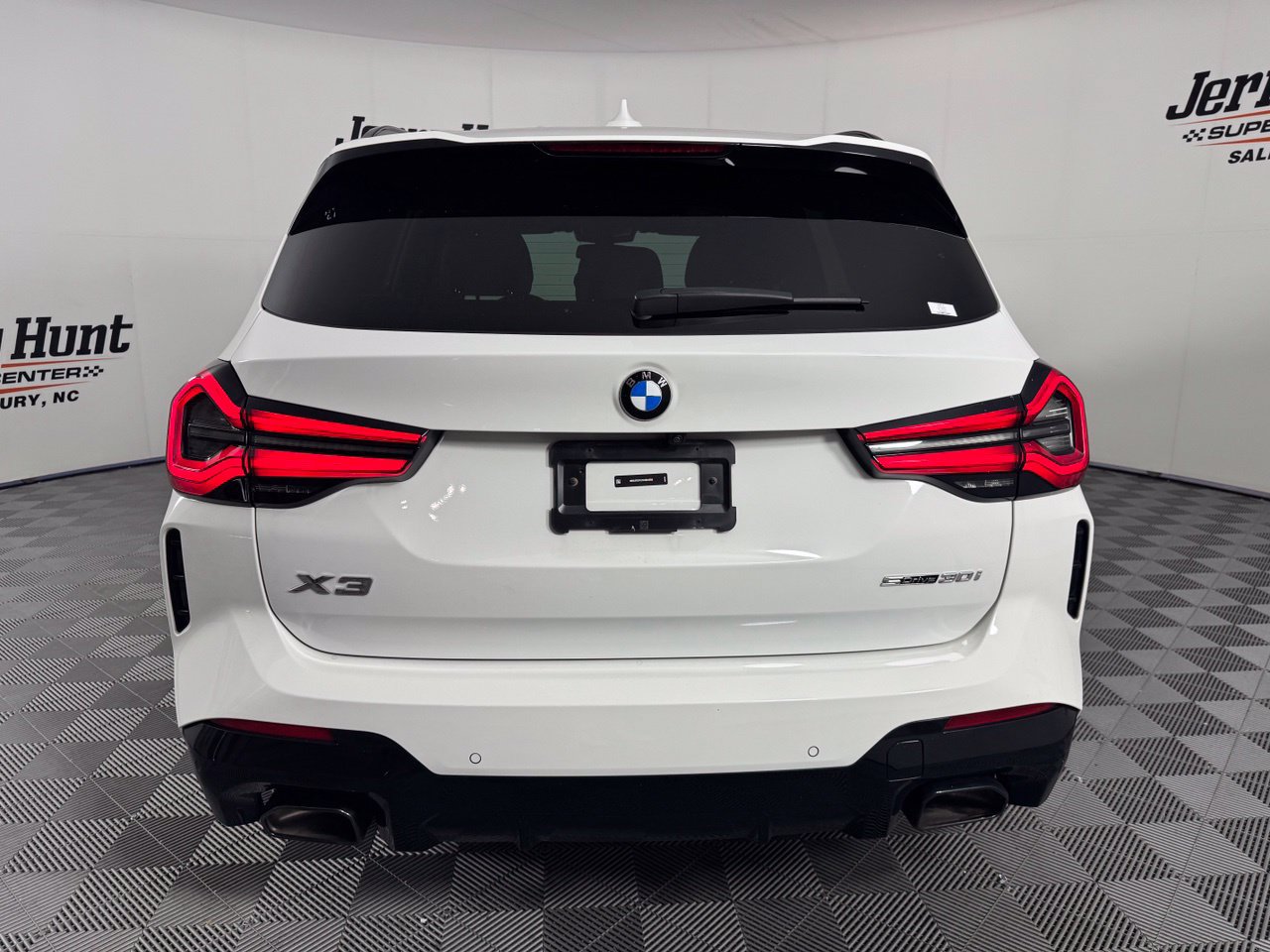 Used 2024 BMW X3 sDrive30i w/ M Sport Package RWD image 8