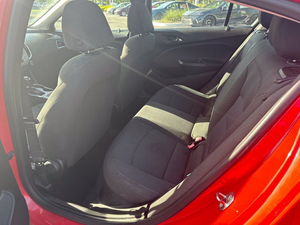 Used 2018 Chevrolet Cruze LS FWD image 12