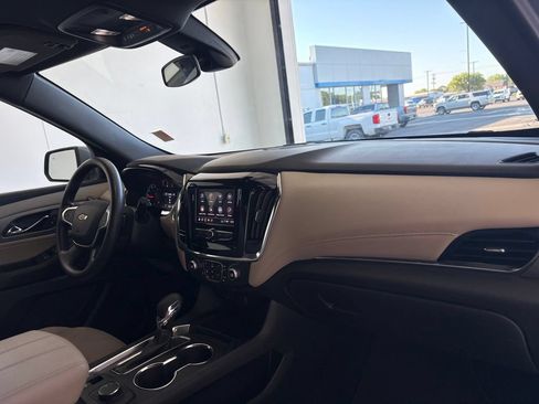 Used 2023 Chevrolet Traverse LS FWD image 38
