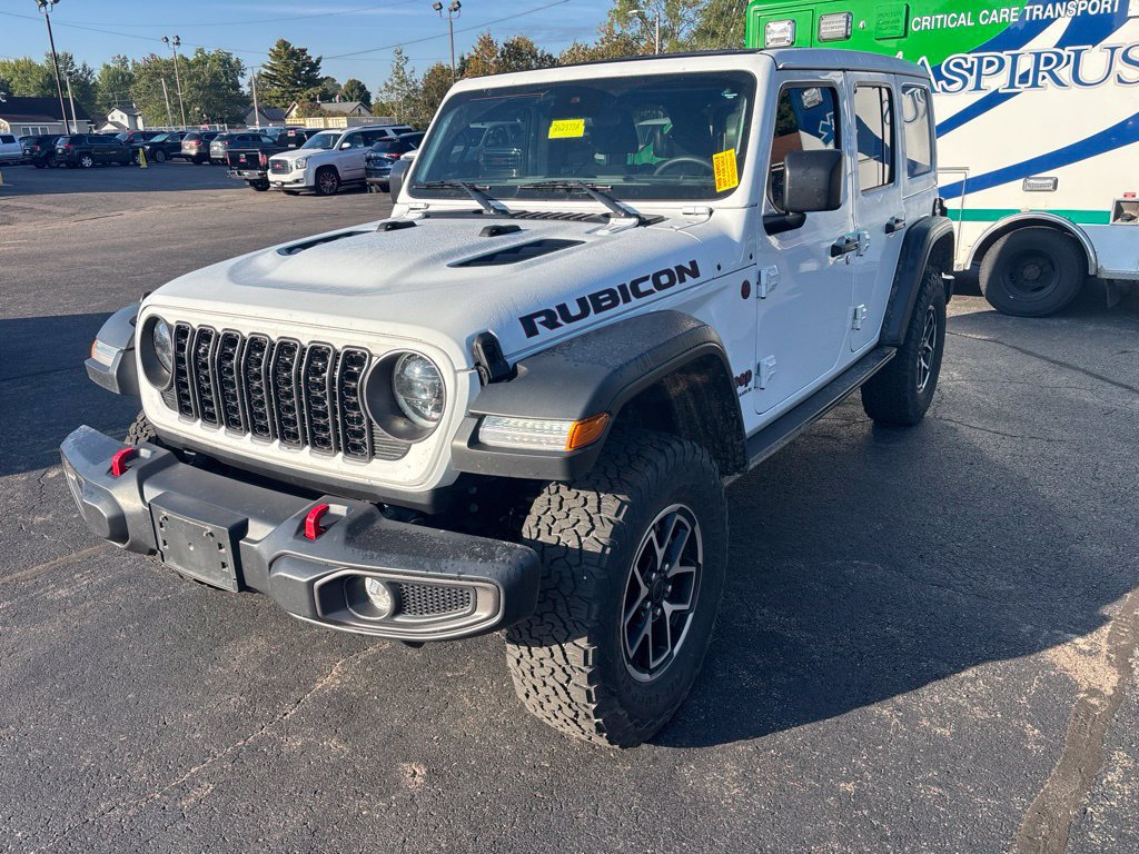 Used 2024 Jeep Wrangler Unlimited Rubicon w/ Convenience Group AWD/4WD image 2
