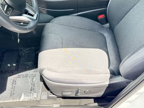 Used 2023 Hyundai Santa Fe SEL w/ Winter Weather Package image 19