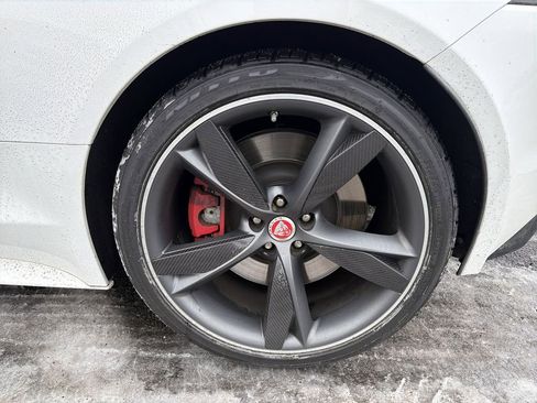 Used 2018 Jaguar F-TYPE R image 26