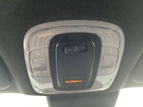 Certified 2025 Hyundai Elantra Sport image 36