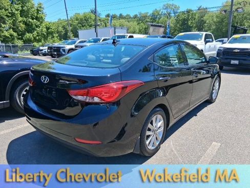 Used 2016 Hyundai Elantra SE w/ Option Group 02 FWD image 10