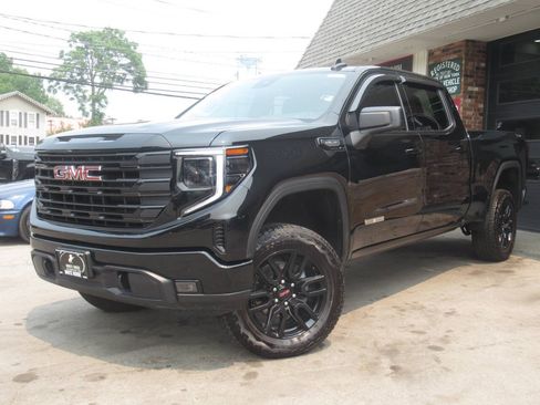 Used 2025 GMC Sierra 1500 Elevation w/ Preferred Package AWD/4WD image 36