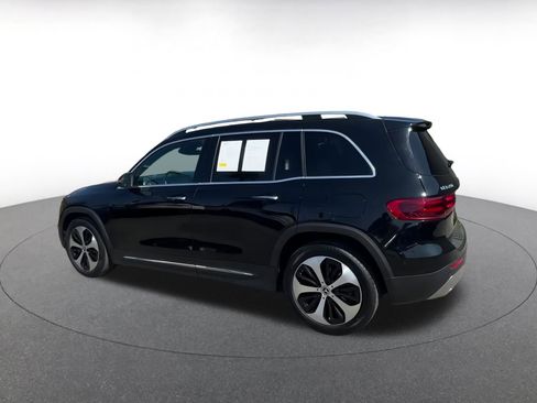 Used 2024 Mercedes-Benz GLB 250 image 10