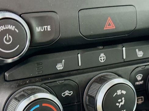 Used 2022 RAM 1500 Big Horn AWD/4WD image 26