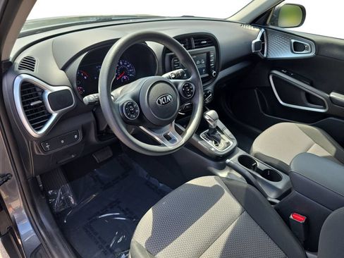 Used 2021 Kia Soul LX FWD image 16