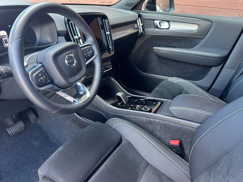 Certified 2025 Volvo XC40 B5 Plus image 14