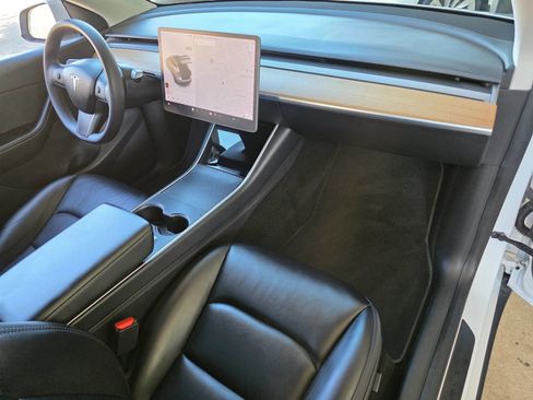 Used 2021 Tesla Model Y Long Range image 28