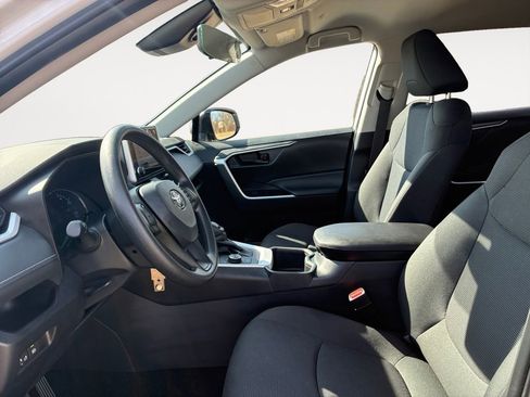 Used 2025 Toyota RAV4 LE image 9