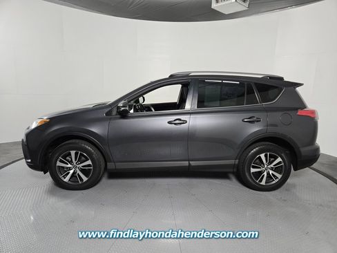 Used 2018 Toyota RAV4 XLE image 3