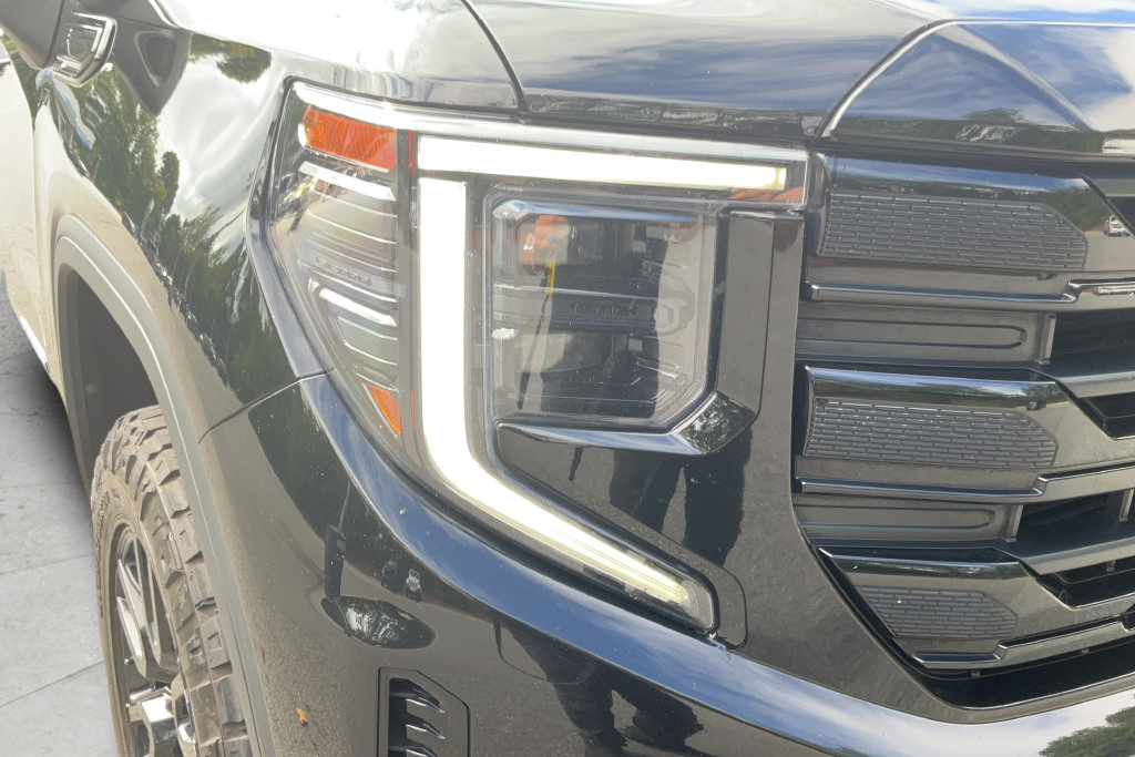 Used 2023 GMC Sierra 1500 Elevation AWD/4WD image 26