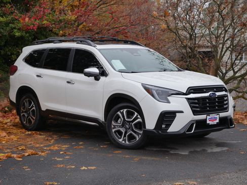 Used 2023 Subaru Ascent Touring image 31