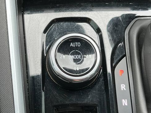 Used 2023 Chevrolet Colorado Trail Boss w/ Safety Package AWD/4WD image 27