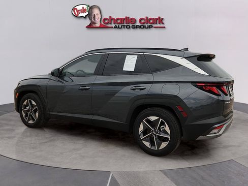Used 2026 Hyundai Tucson SEL FWD image 2
