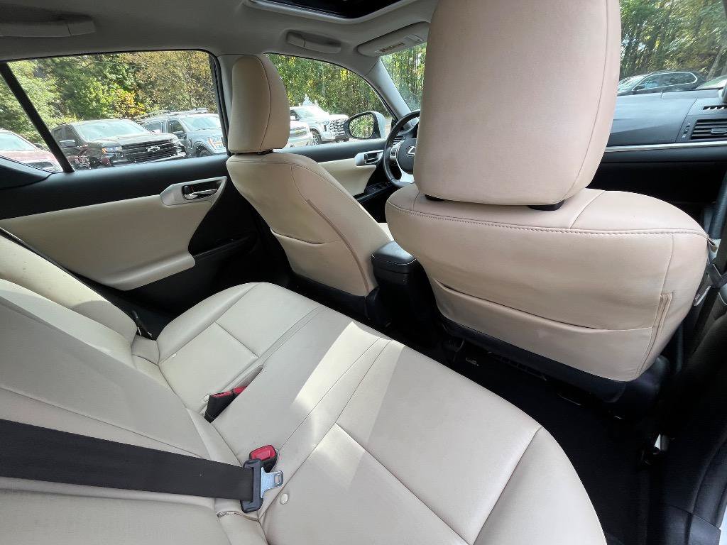 Used 2011 Lexus CT 200h Premium w/ Premium Audio Pkg FWD image 39