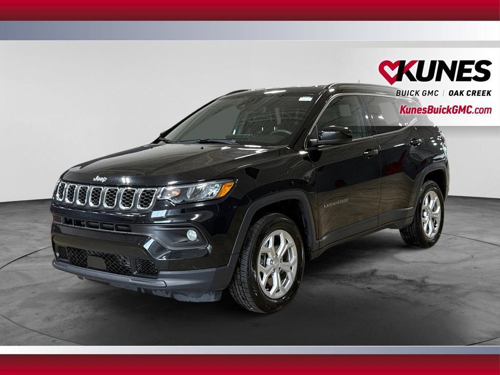 Used 2024 Jeep Compass Latitude AWD/4WD image 5