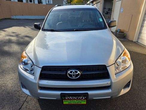 Used 2011 Toyota RAV4 4WD image 2