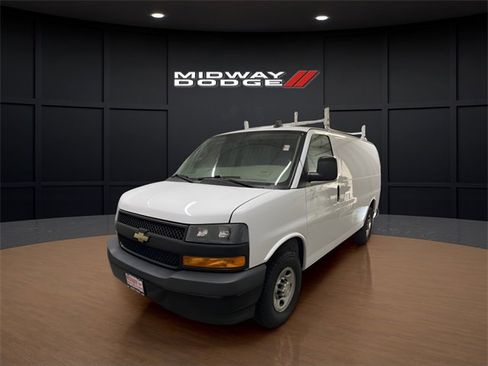 Used 2021 Chevrolet Express 3500 w/ Driver Convenience Package image 2