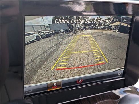 Used 2018 Mercedes-Benz GLC 300 4MATIC image 13