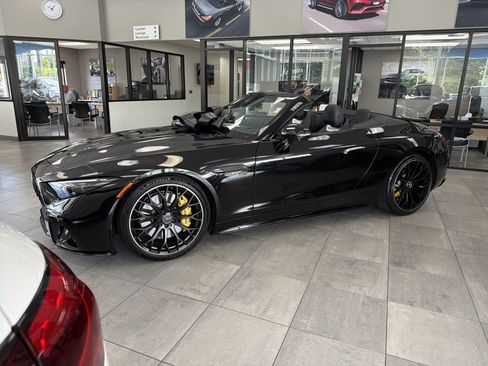 Used 2022 Mercedes-Benz SL 63 AMG 4MATIC image 4