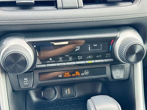 Used 2023 Toyota RAV4 LE image 18