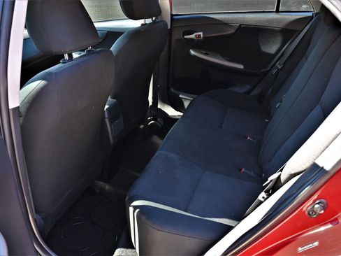 Used 2010 Toyota Corolla S image 13