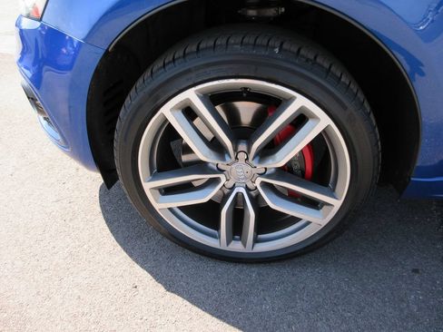 Used 2016 Audi SQ5 Premium Plus w/ Technology Package AWD/4WD image 14