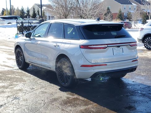 Certified 2024 Lincoln Corsair AWD w/ Equipment Group 101A image 4