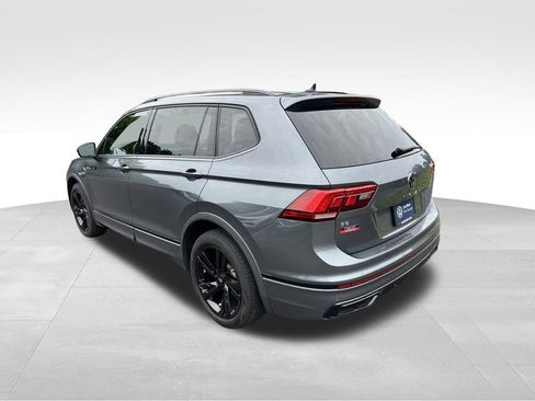 Used 2023 Volkswagen Tiguan SE R-Line FWD image 5