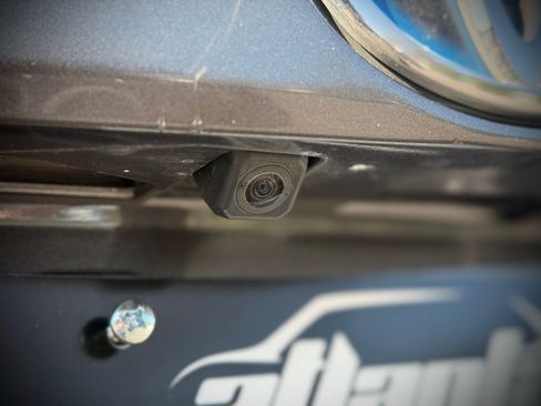 Used 2018 Toyota RAV4 XLE image 11