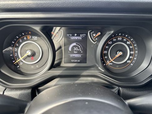 Used 2025 Jeep Gladiator Sport AWD/4WD image 16