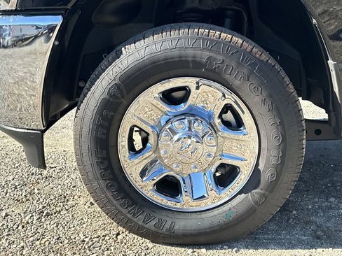 Used 2024 RAM 2500 Big Horn w/ Bed Utility Group image 11