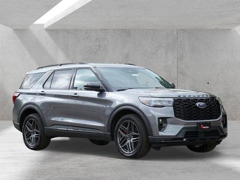 Certified 2025 Ford Explorer ST-Line w/ ST-Line Street Pack AWD/4WD image 1