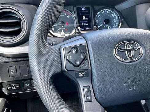Used 2023 Toyota Tacoma TRD Sport AWD/4WD image 11