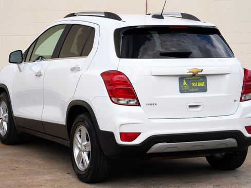 Used 2019 Chevrolet Trax LT w/ LT Convenience Package FWD image 44