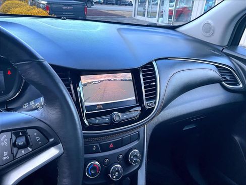 Certified 2022 Chevrolet Trax LT w/ Sport Edition image 19