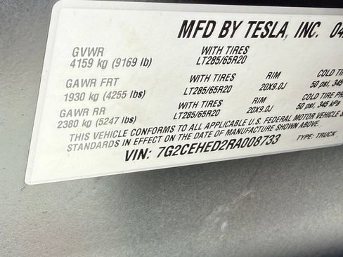 Used 2024 Tesla Cybertruck AWD Crew Cab image 39