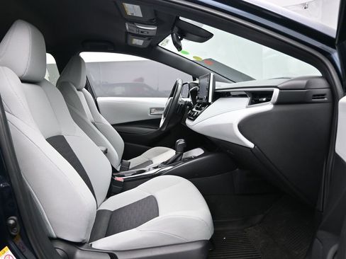 Used 2020 Toyota Corolla SE image 32