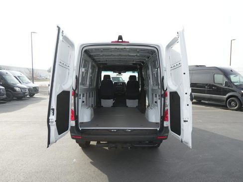 New 2025 Mercedes-Benz Sprinter 2500 image 7