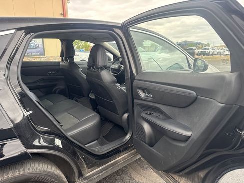 Used 2024 Nissan Ariya FWD image 24