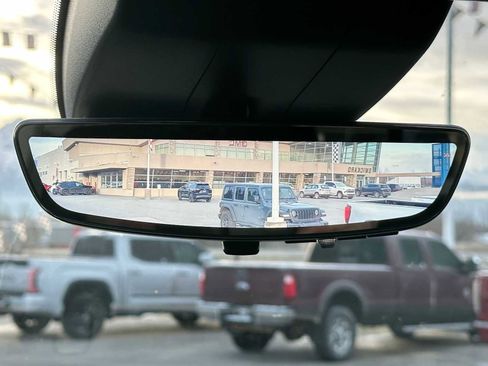 Used 2024 GMC Sierra 2500 Denali w/ Denali Reserve Package image 30